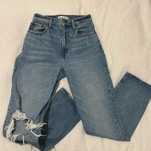 Abercrombie & Fitch Curve Love The ‘90s Ultra High Rise. Size 26.